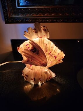 Seashell Accent Table Lamp in Cream with Purple Speckles